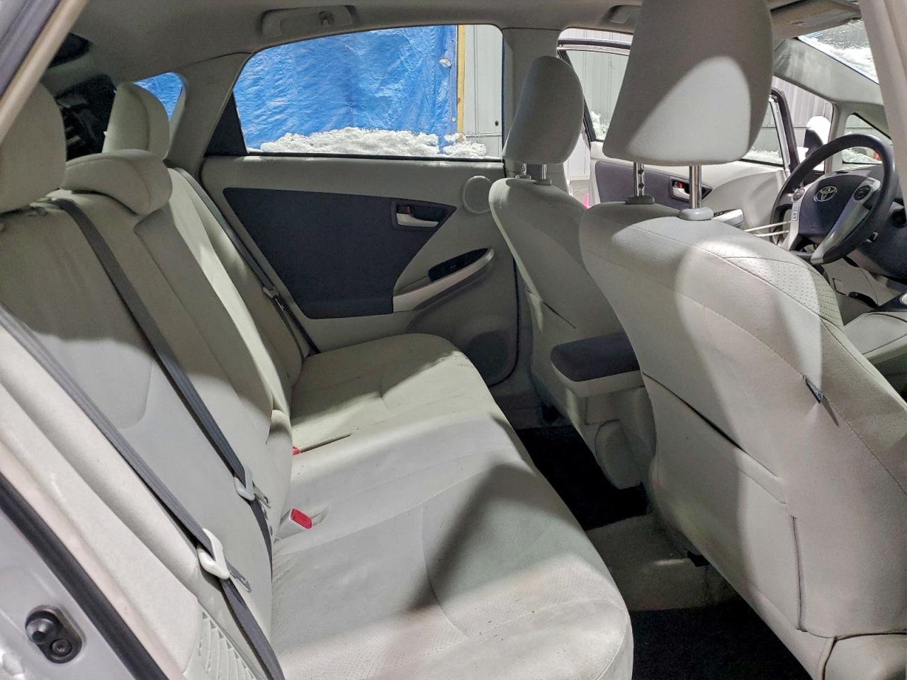 2010 TOYOTA PRIUS photo 19