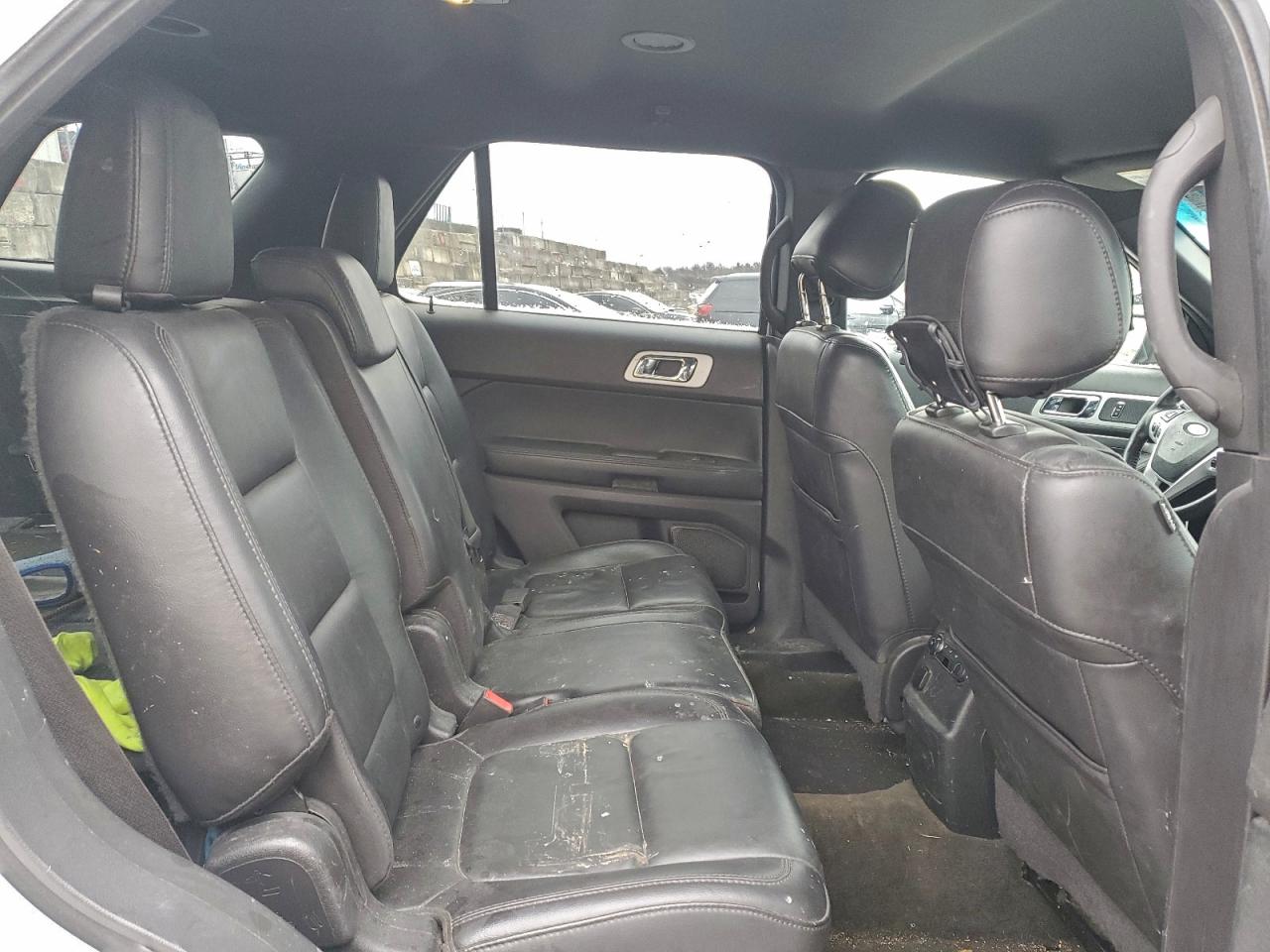 2015 FORD EXPLORER XLT photo 11