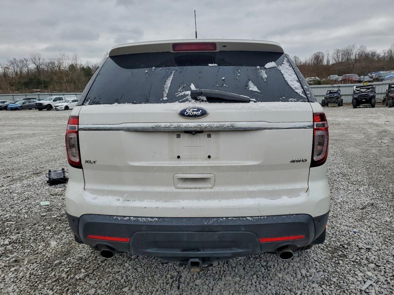 2015 FORD EXPLORER XLT photo 6