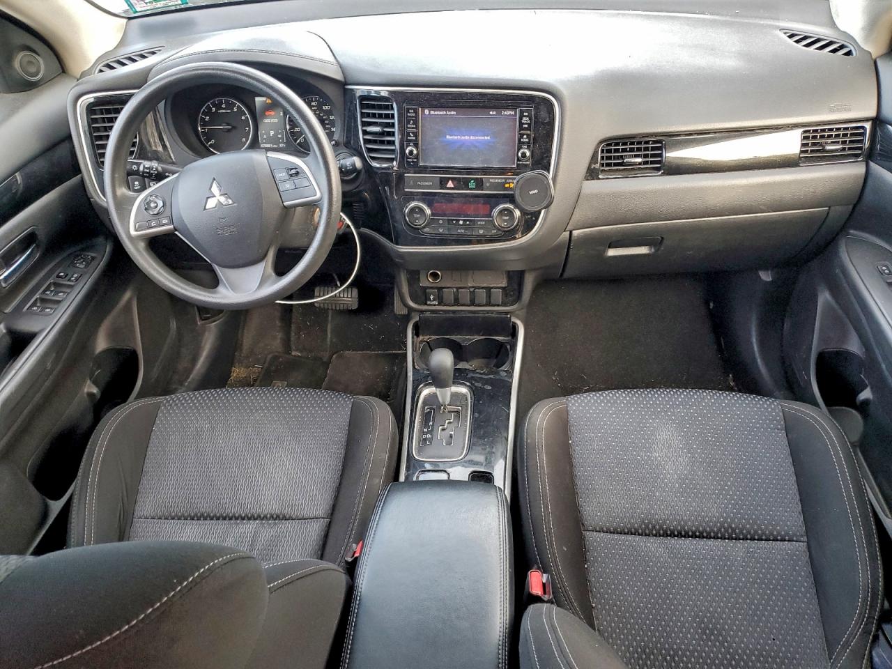2019 MITSUBISHI OUTLANDER SE photo 15