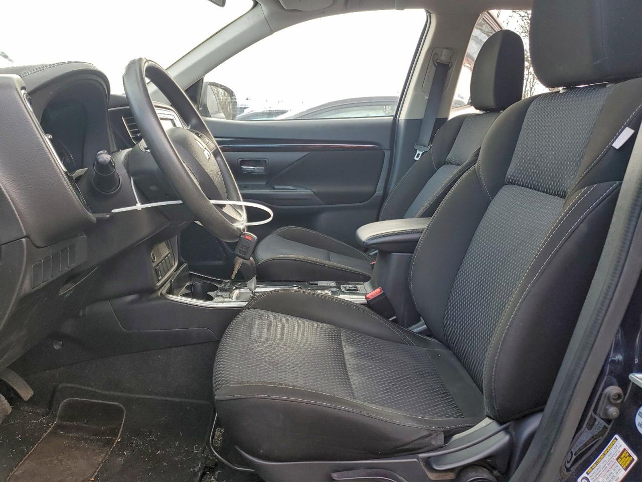 2019 MITSUBISHI OUTLANDER SE photo 13
