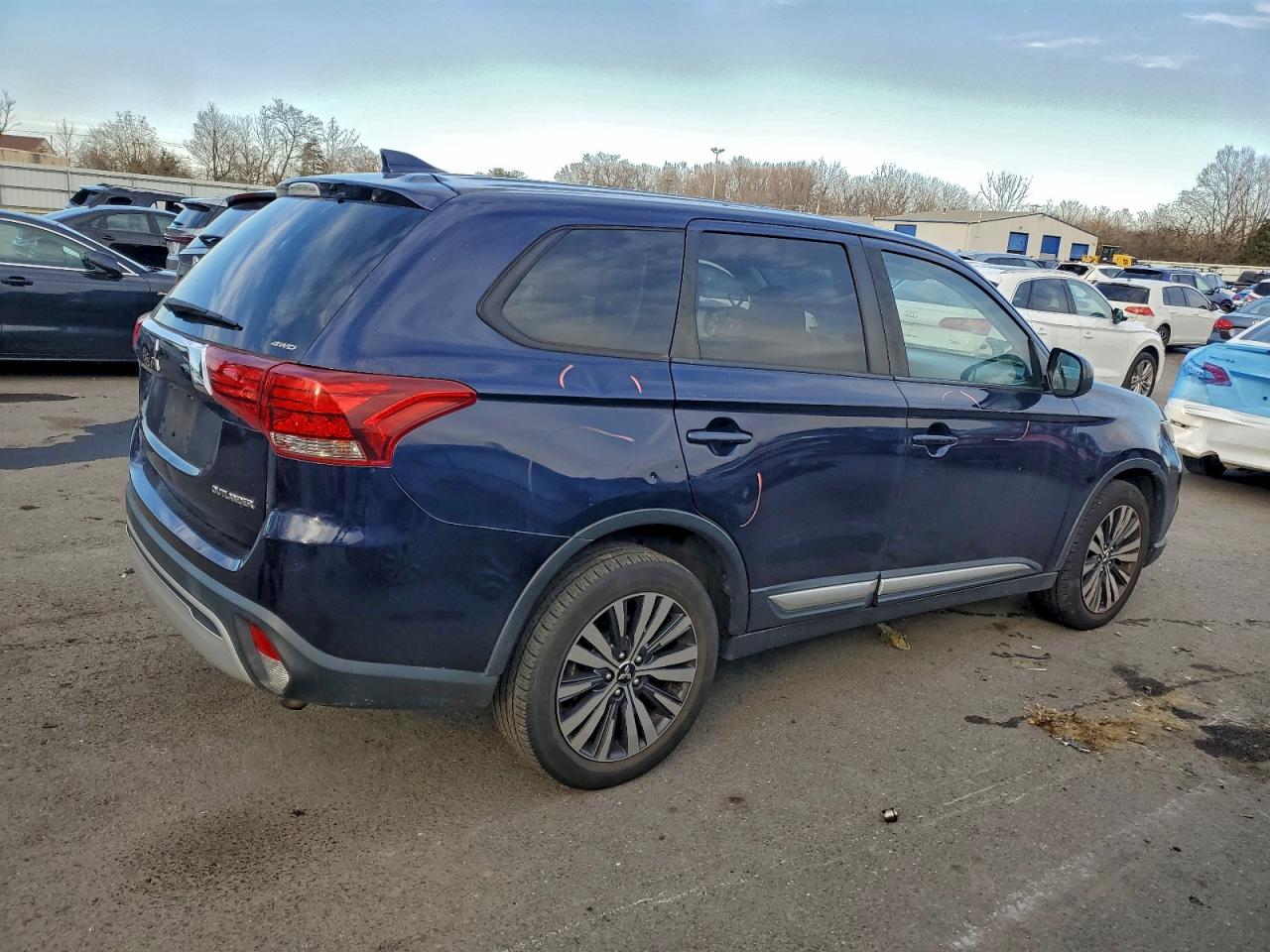 2019 MITSUBISHI OUTLANDER SE photo 5