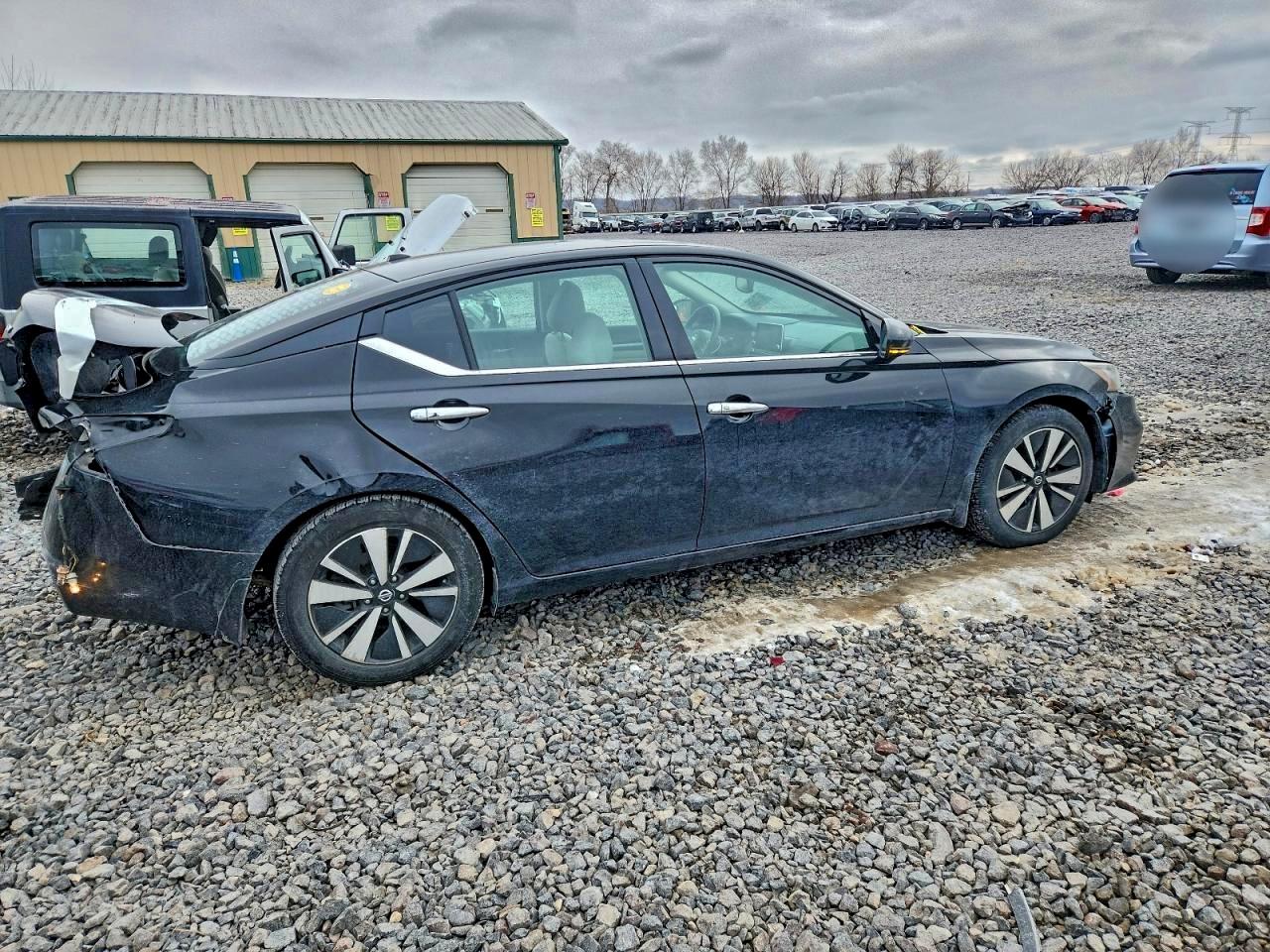 2019 NISSAN ALTIMA SV photo 7