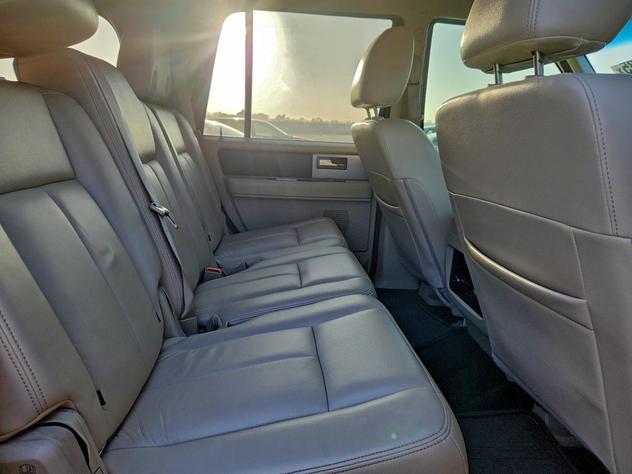 2017 FORD EXPEDITION XLT photo 11