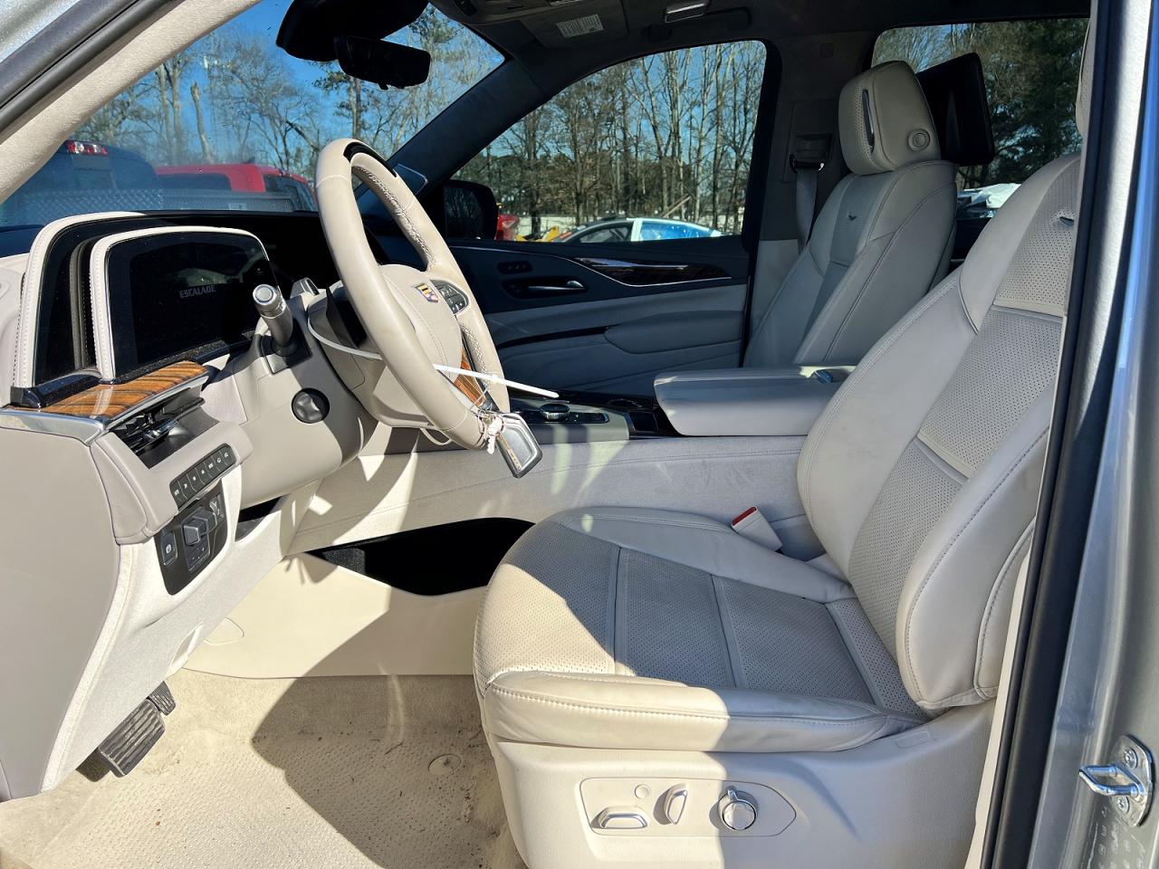 2024 CADILLAC ESCALADE photo 13