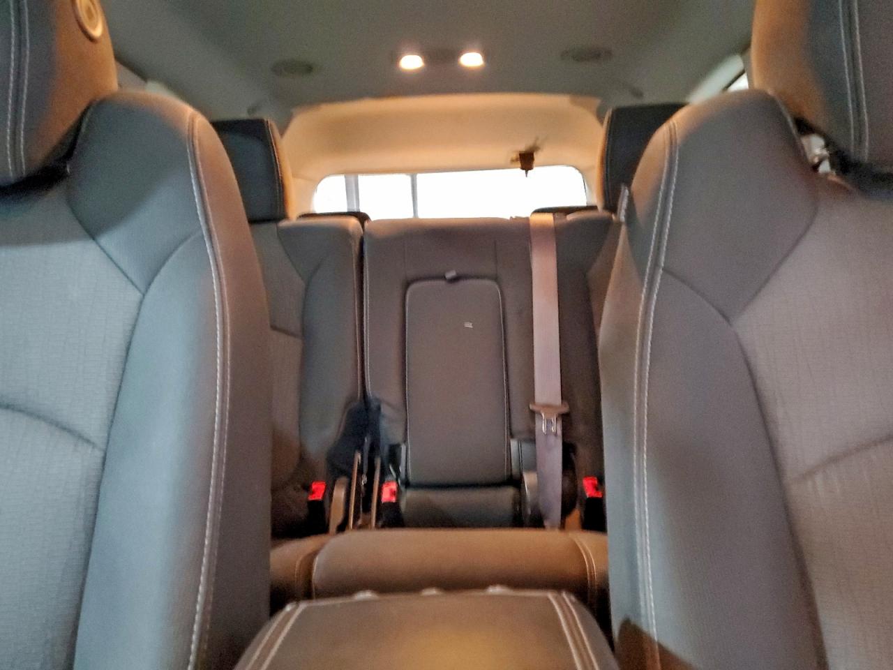 2014 CHEVROLET TRAVERSE LT photo 10