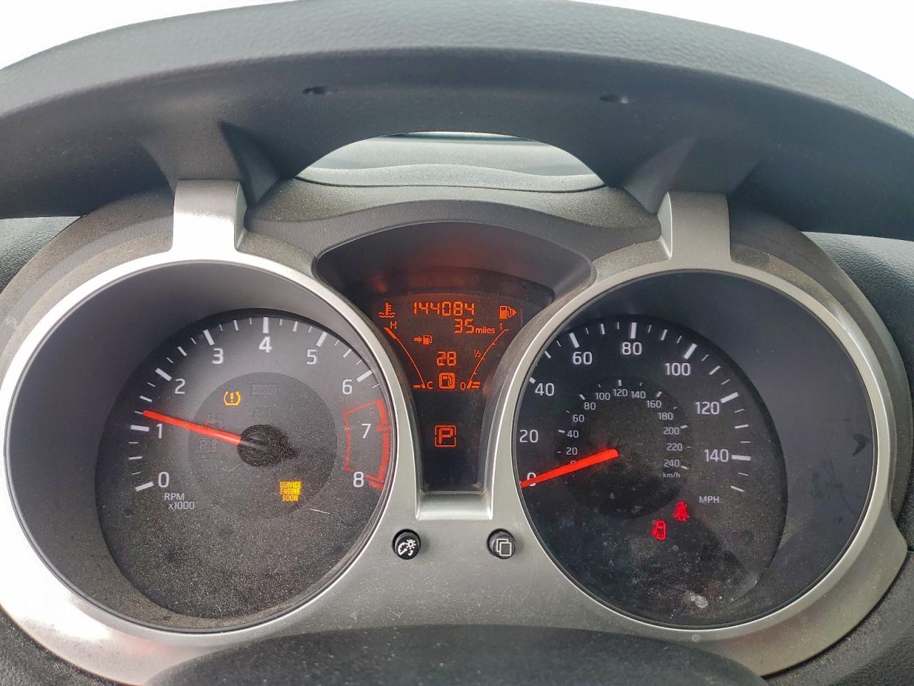 2015 NISSAN JUKE S photo 9