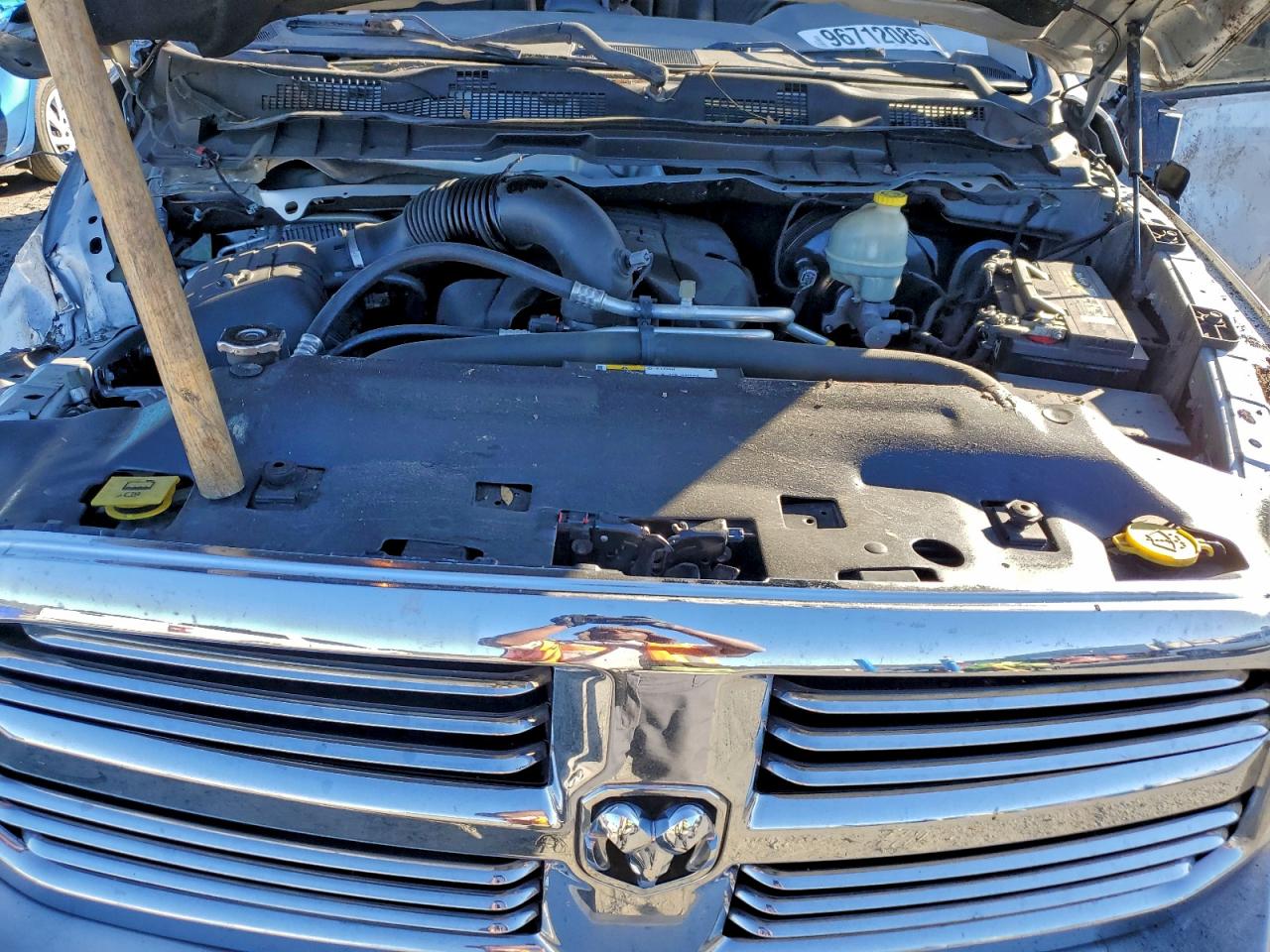 2016 RAM 1500 SLT photo 11