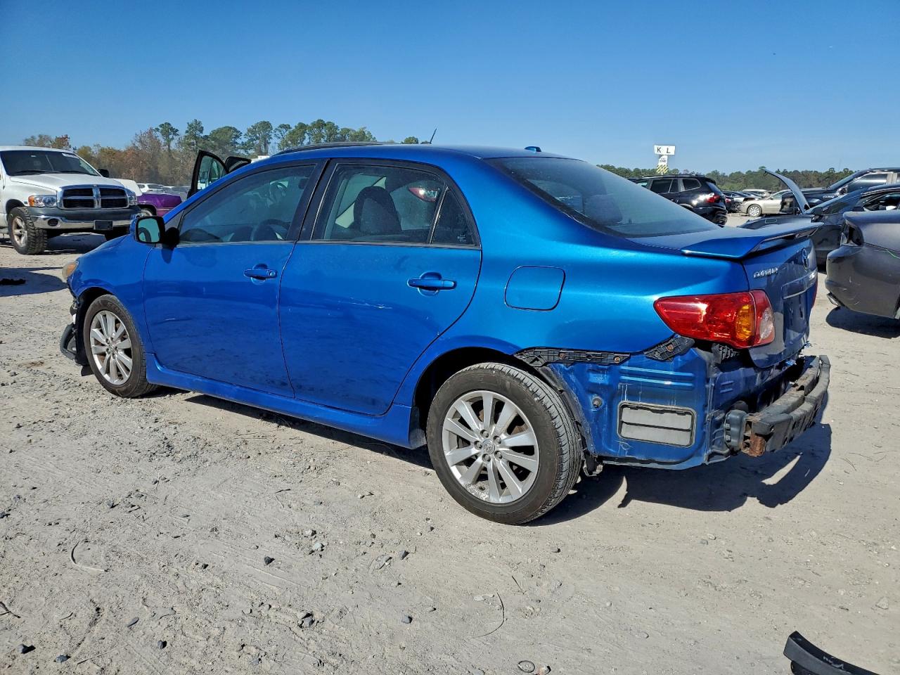 2009 TOYOTA COROLLA BASE photo 2