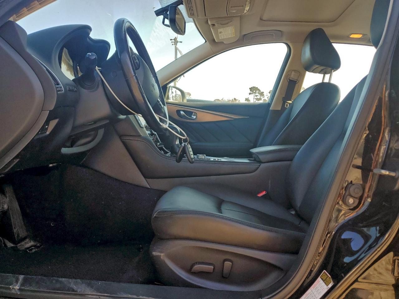 2015 INFINITI Q50 BASE photo 7