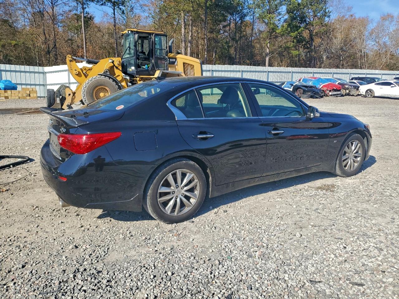 2015 INFINITI Q50 BASE photo 3