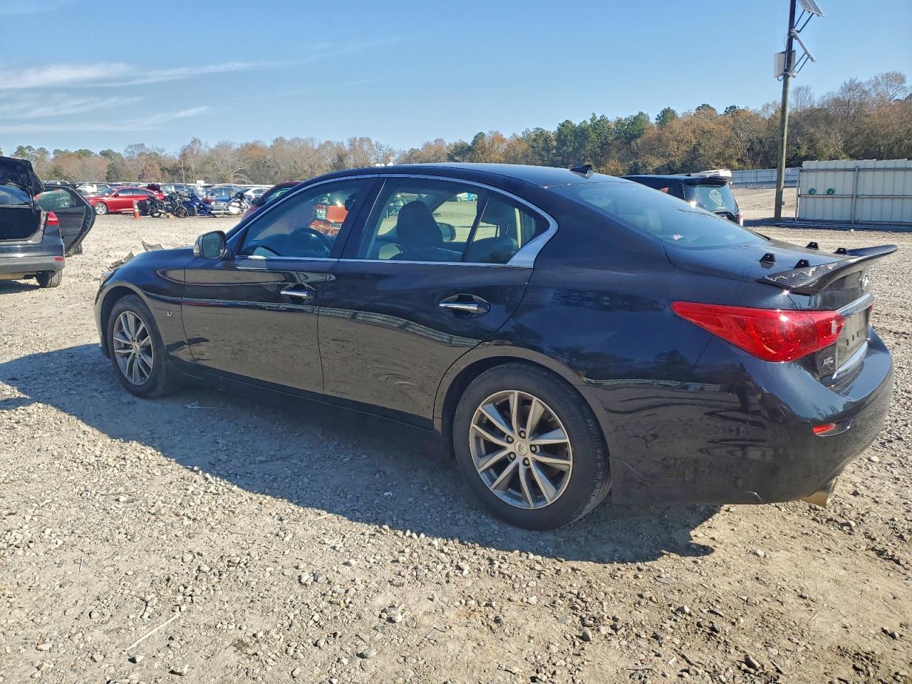2015 INFINITI Q50 BASE photo 2