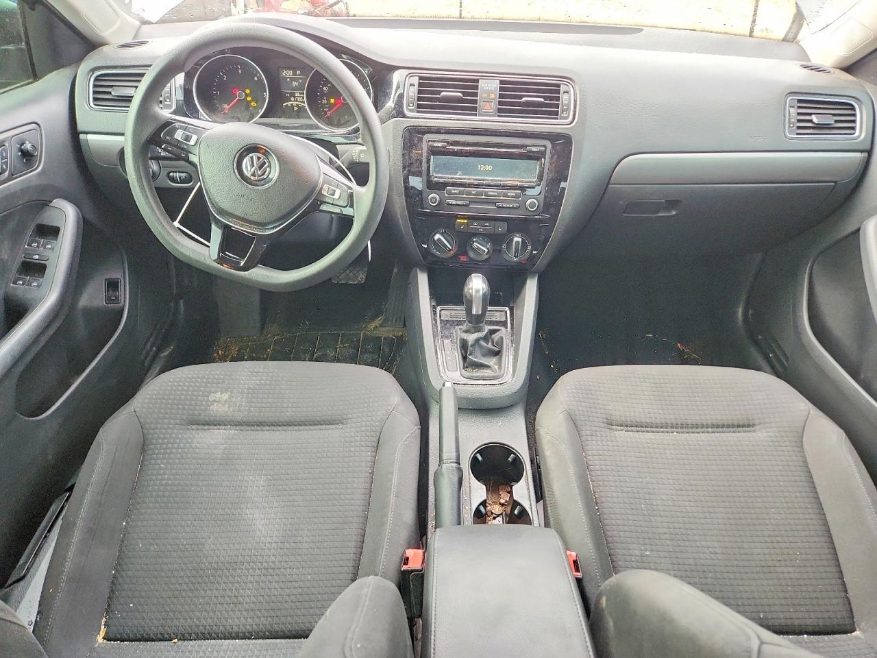 2015 VOLKSWAGEN JETTA TDI photo 8