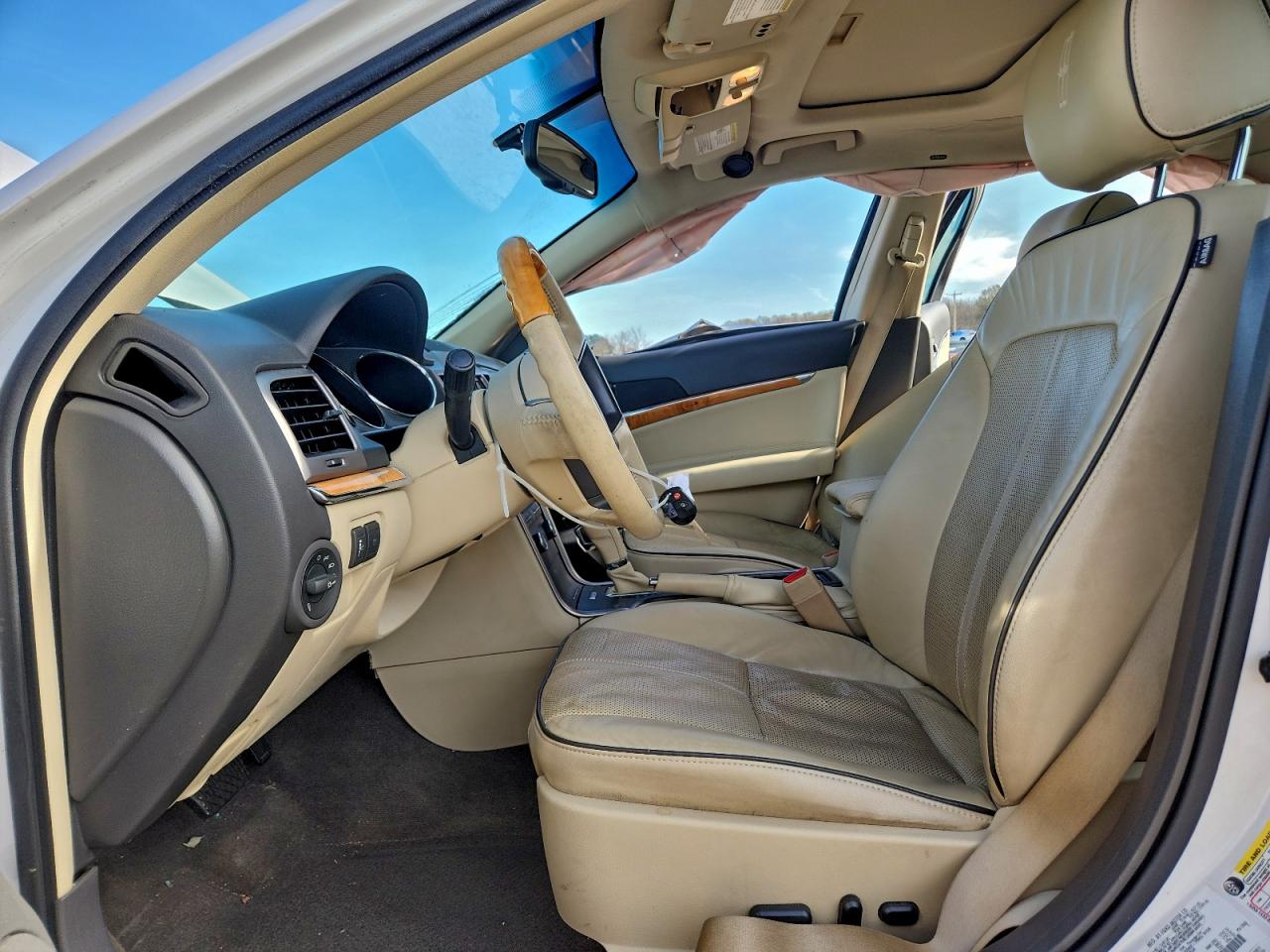2011 LINCOLN MKZ photo 7