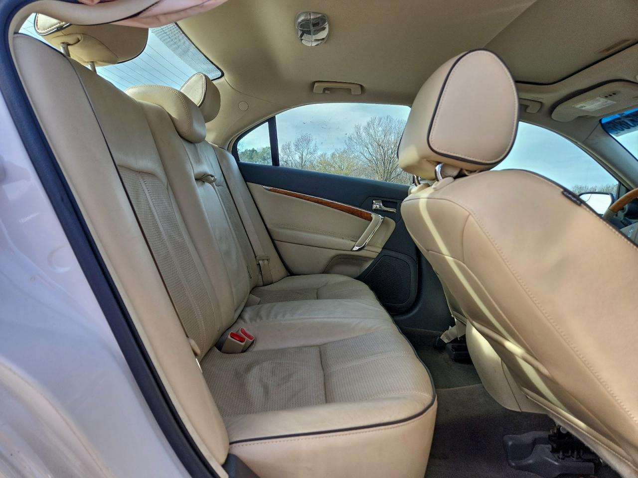 2011 LINCOLN MKZ photo 10