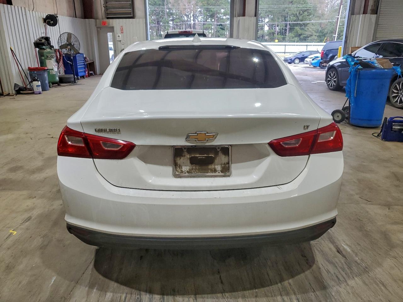 2018 CHEVROLET MALIBU LT photo 6