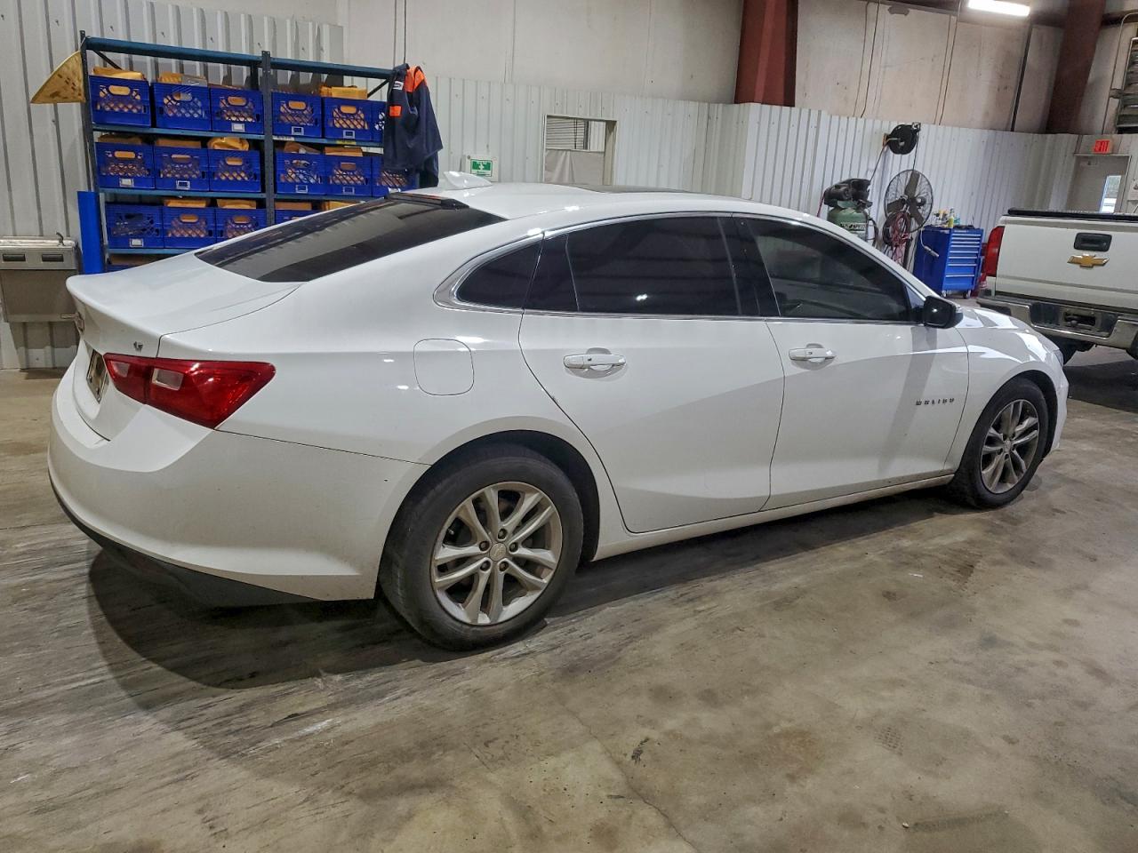 2018 CHEVROLET MALIBU LT photo 3