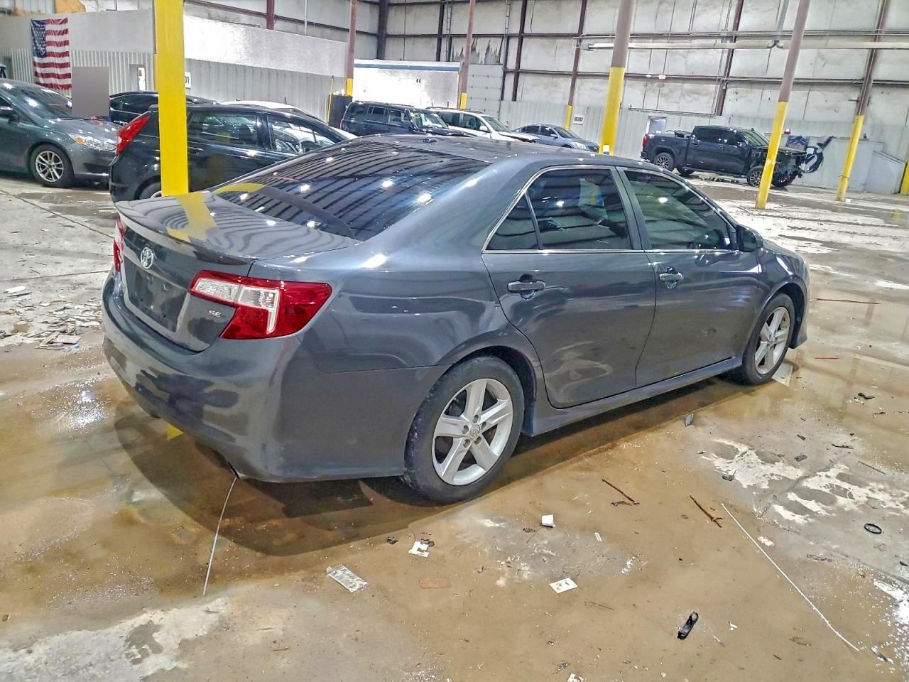 2012 TOYOTA CAMRY BASE photo 3