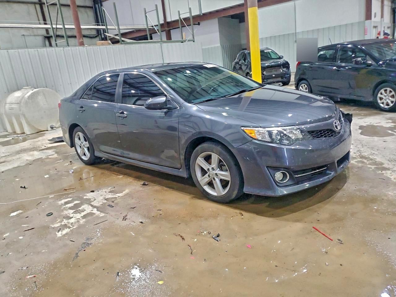 2012 TOYOTA CAMRY BASE photo 4