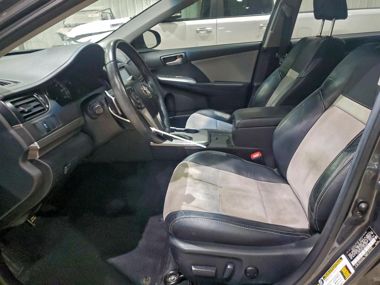 2012 TOYOTA CAMRY BASE photo 7