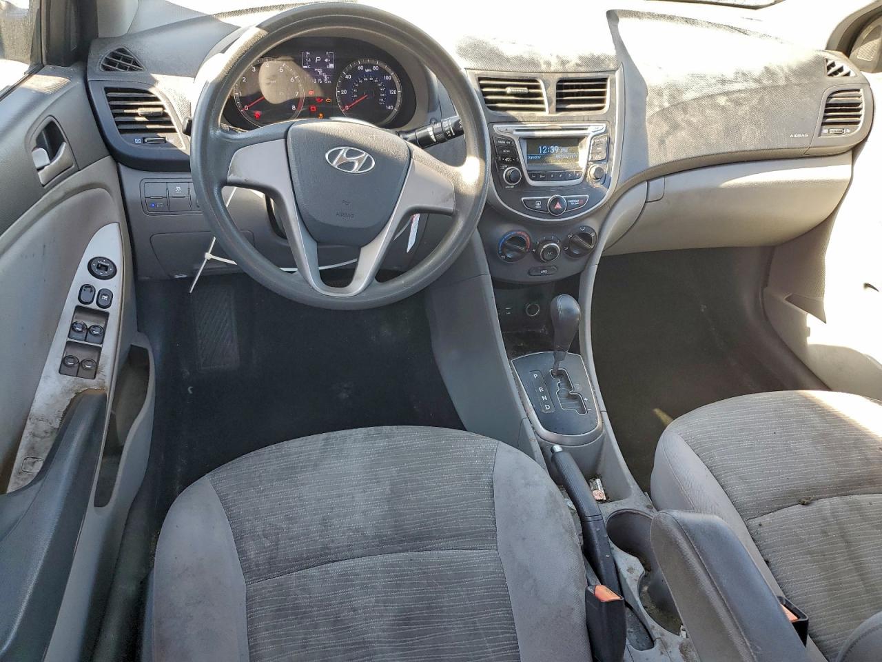 2017 HYUNDAI ACCENT SE photo 8