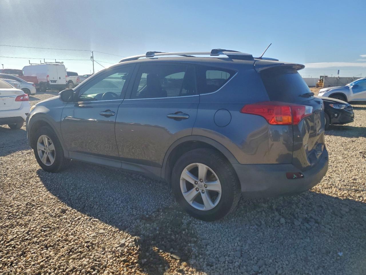 2013 TOYOTA RAV4 XLE photo 2
