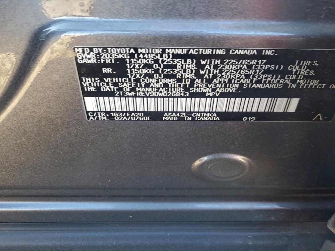 2013 TOYOTA RAV4 XLE photo 13