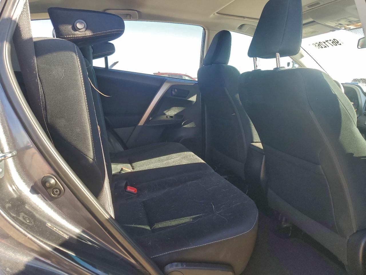 2013 TOYOTA RAV4 XLE photo 11