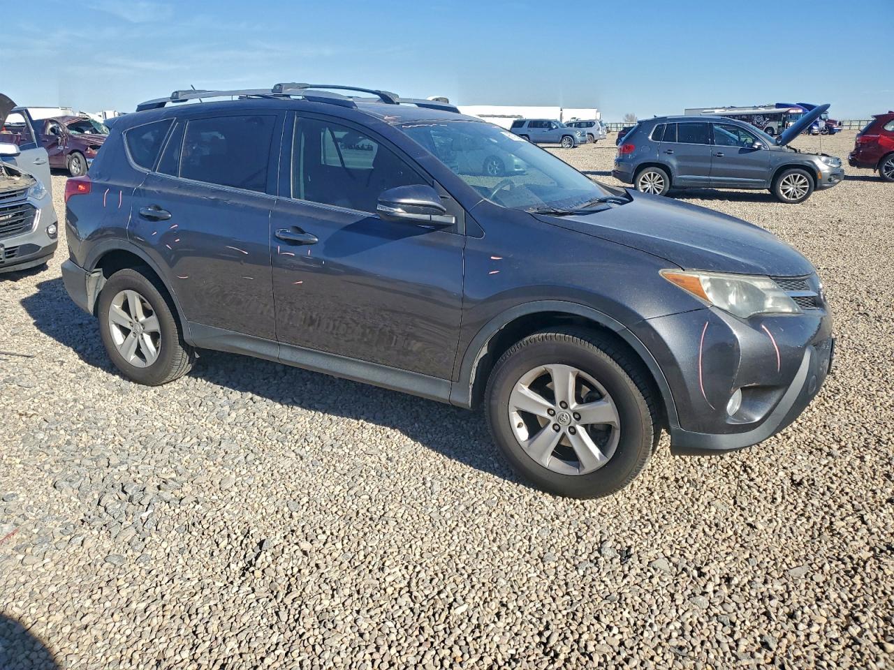 2013 TOYOTA RAV4 XLE photo 4