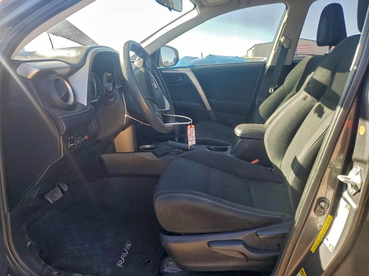 2013 TOYOTA RAV4 XLE photo 7