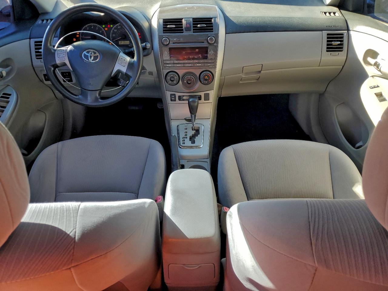 2011 TOYOTA COROLLA BASE photo 8
