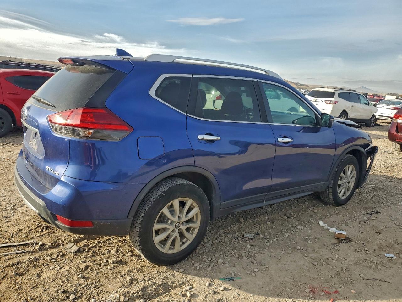 2017 NISSAN ROGUE SV photo 3