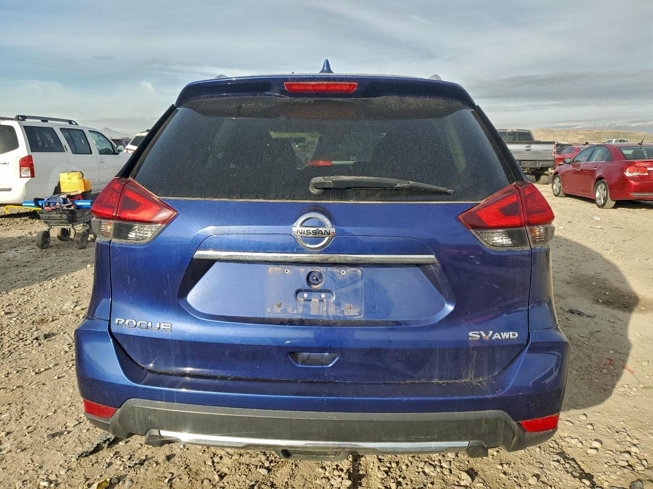 2017 NISSAN ROGUE SV photo 6