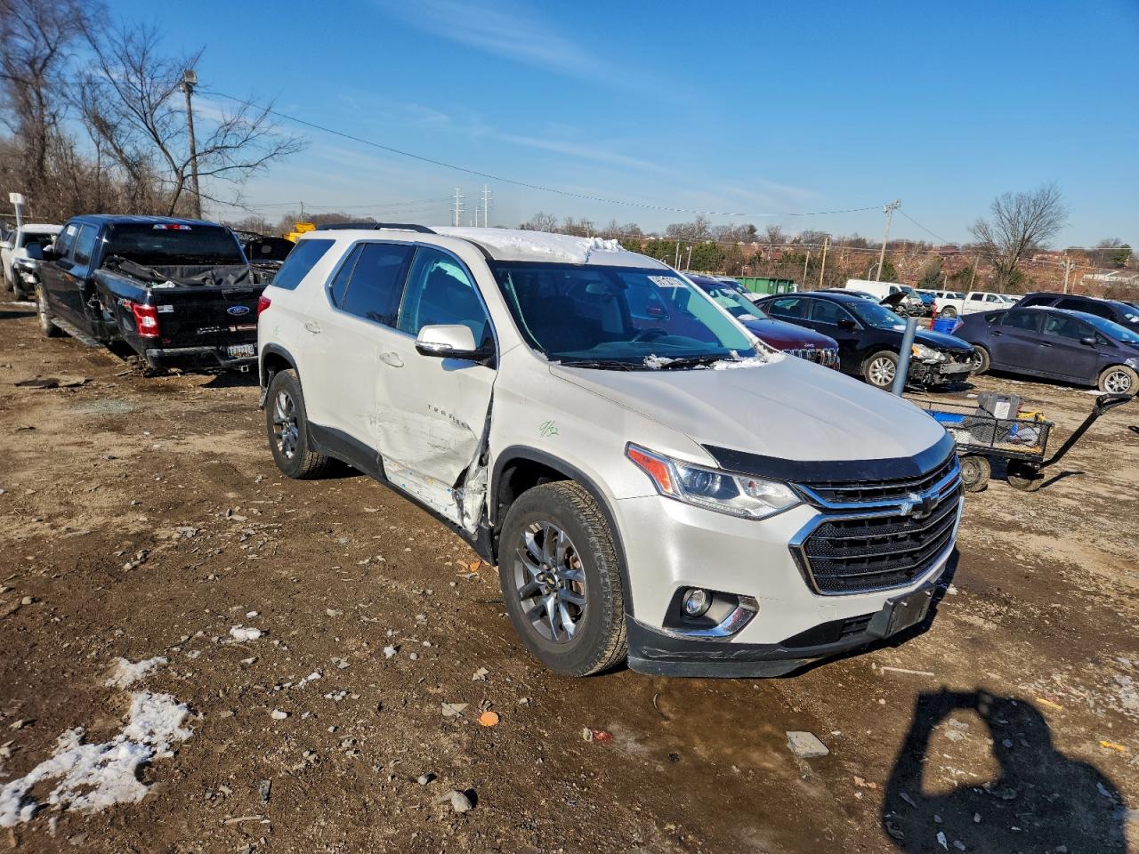 2019 CHEVROLET TRAVERSE LT photo 4