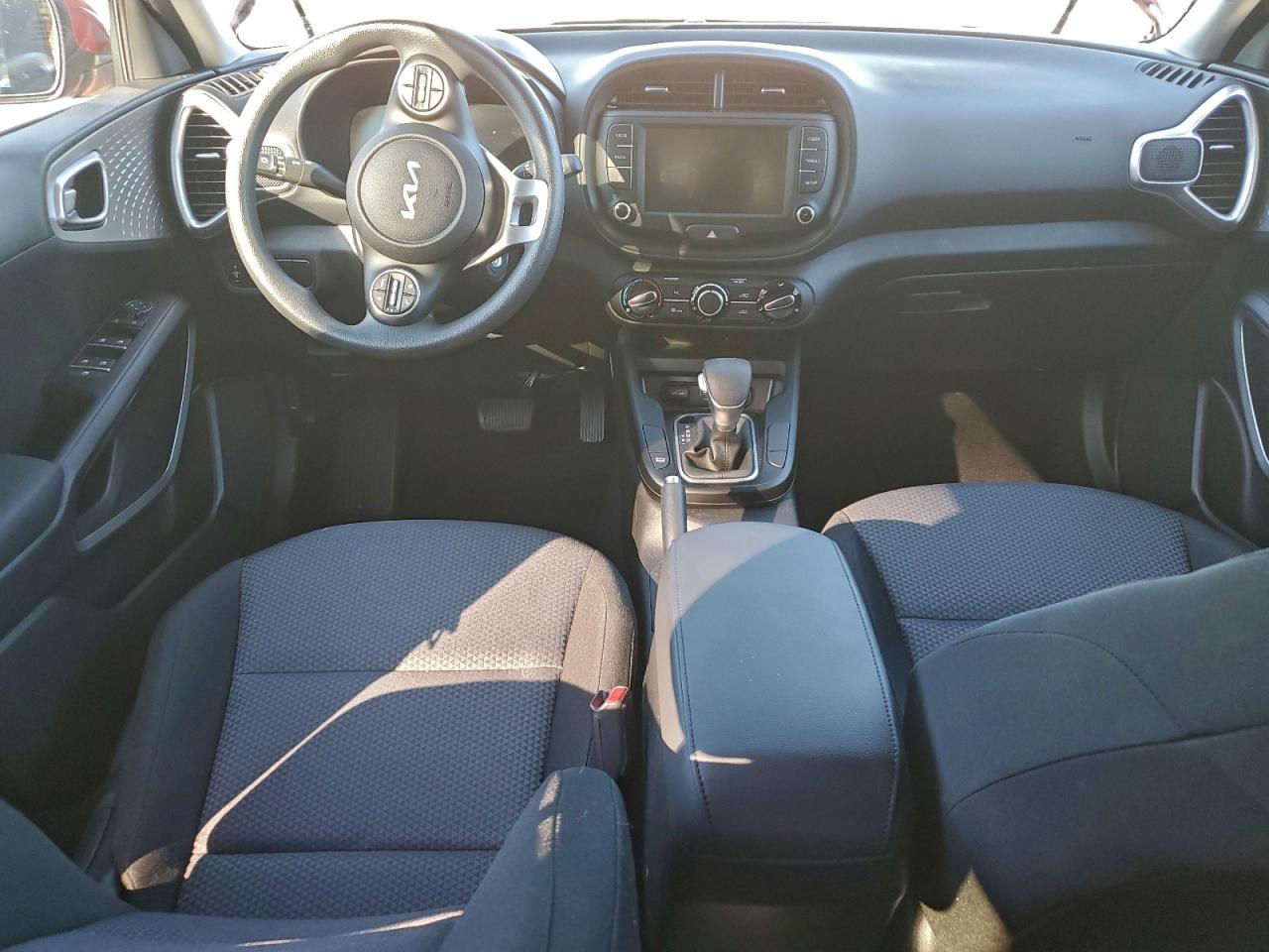 2025 KIA SOUL LX photo 8