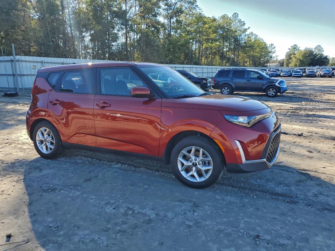 2025 KIA SOUL LX photo 4