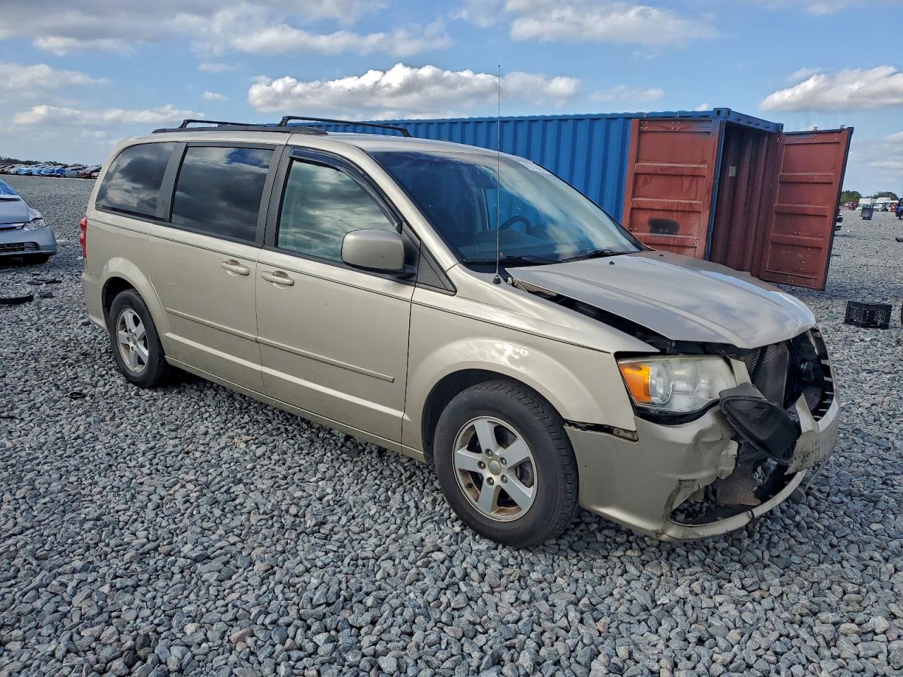 2012 DODGE GRAND CARAVAN SXT photo 4