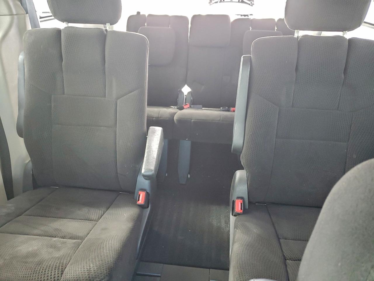 2012 DODGE GRAND CARAVAN SXT photo 10