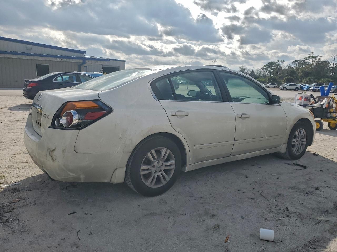 2012 NISSAN ALTIMA BASE photo 3