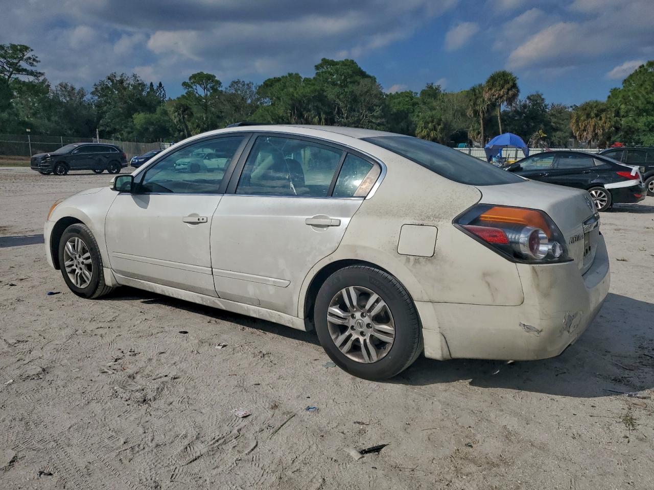 2012 NISSAN ALTIMA BASE photo 2