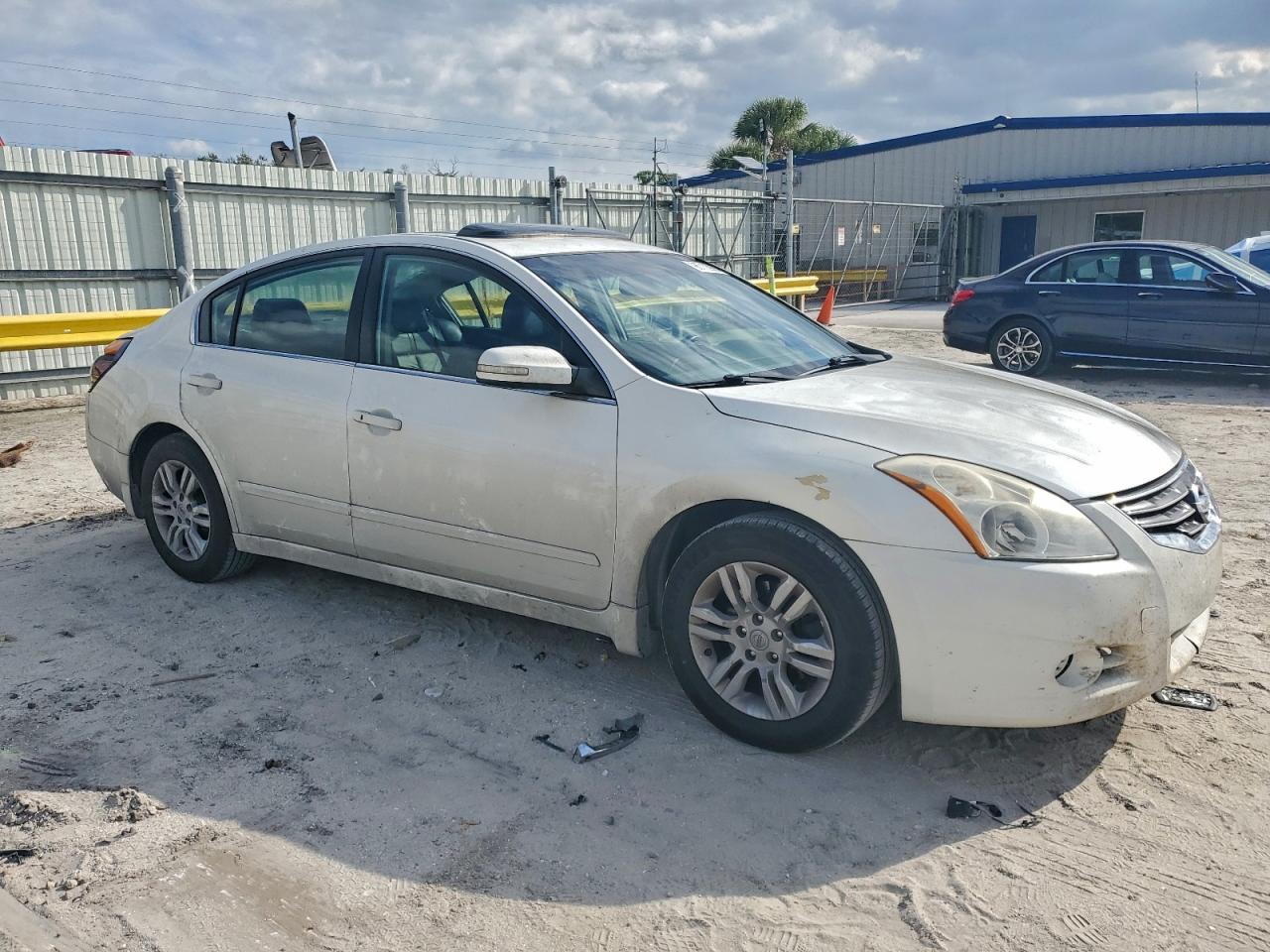 2012 NISSAN ALTIMA BASE photo 4