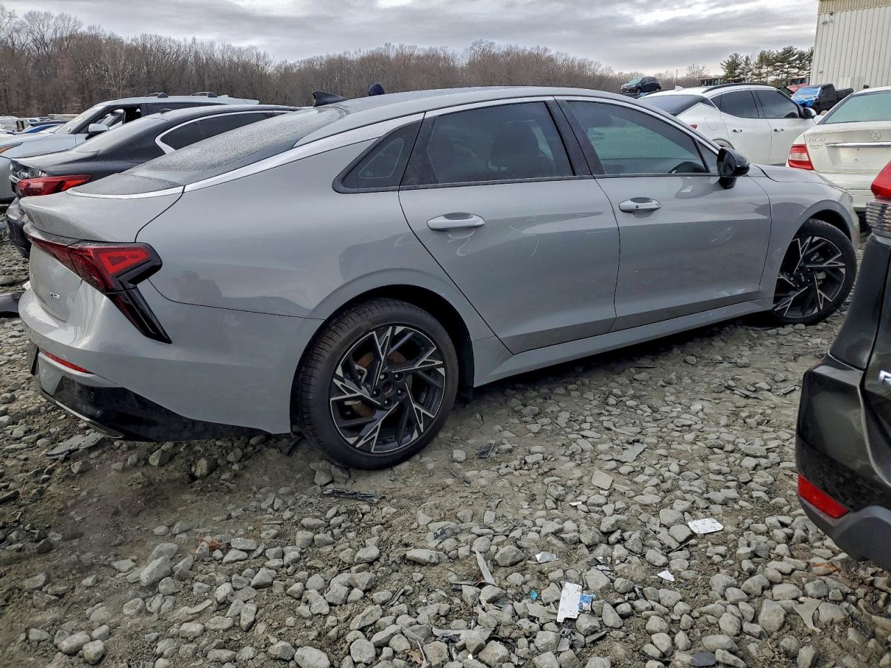 2025 KIA K5 GT LINE photo 3