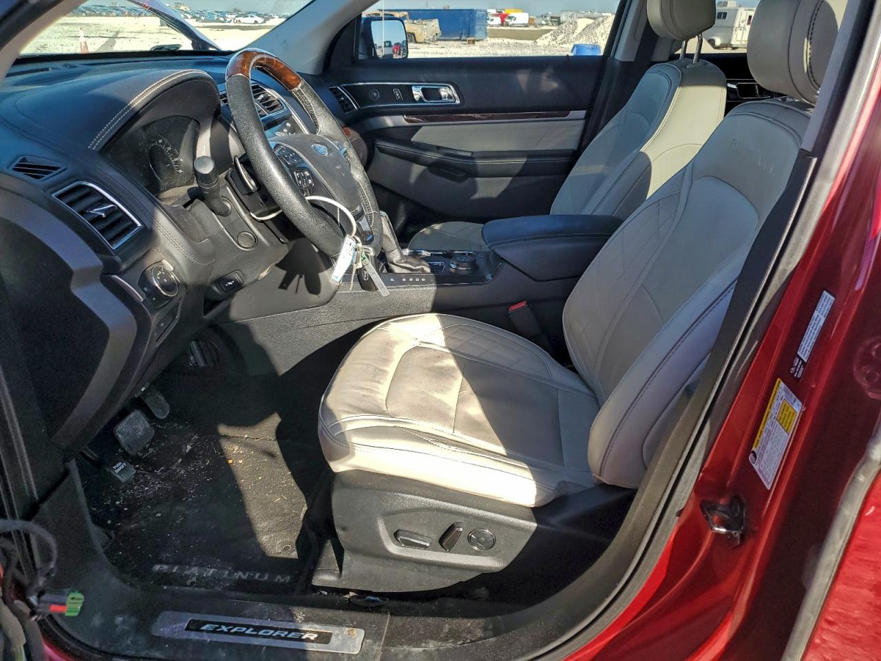 2017 FORD EXPLORER PLATINUM photo 7