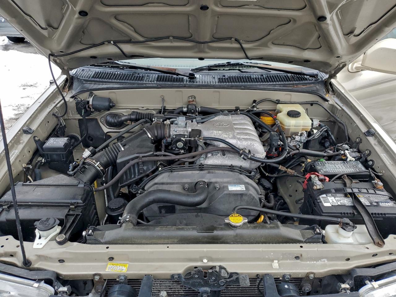 2001 TOYOTA 4RUNNER SR5 photo 11