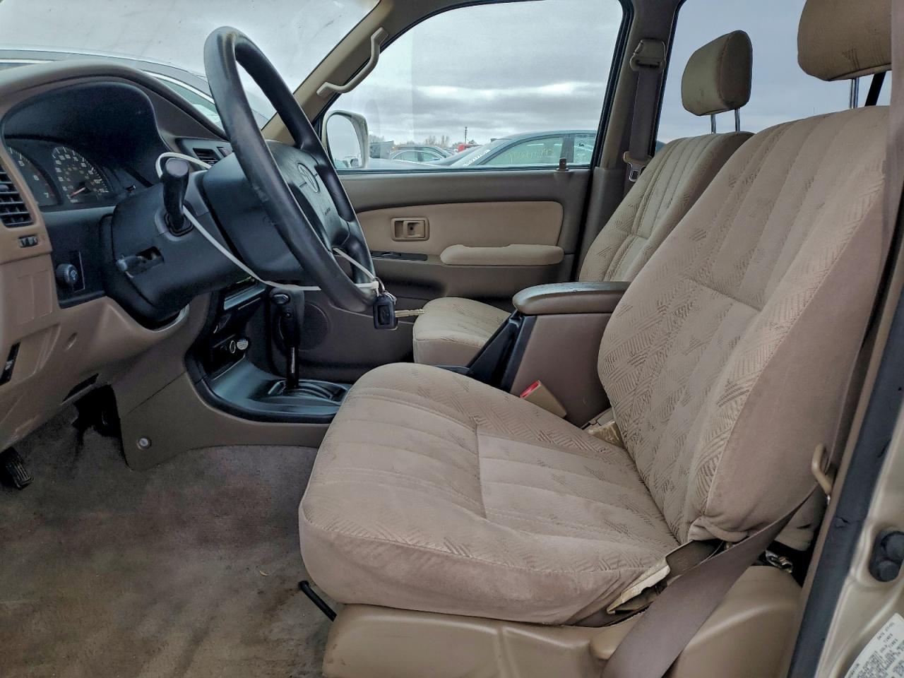 2001 TOYOTA 4RUNNER SR5 photo 7