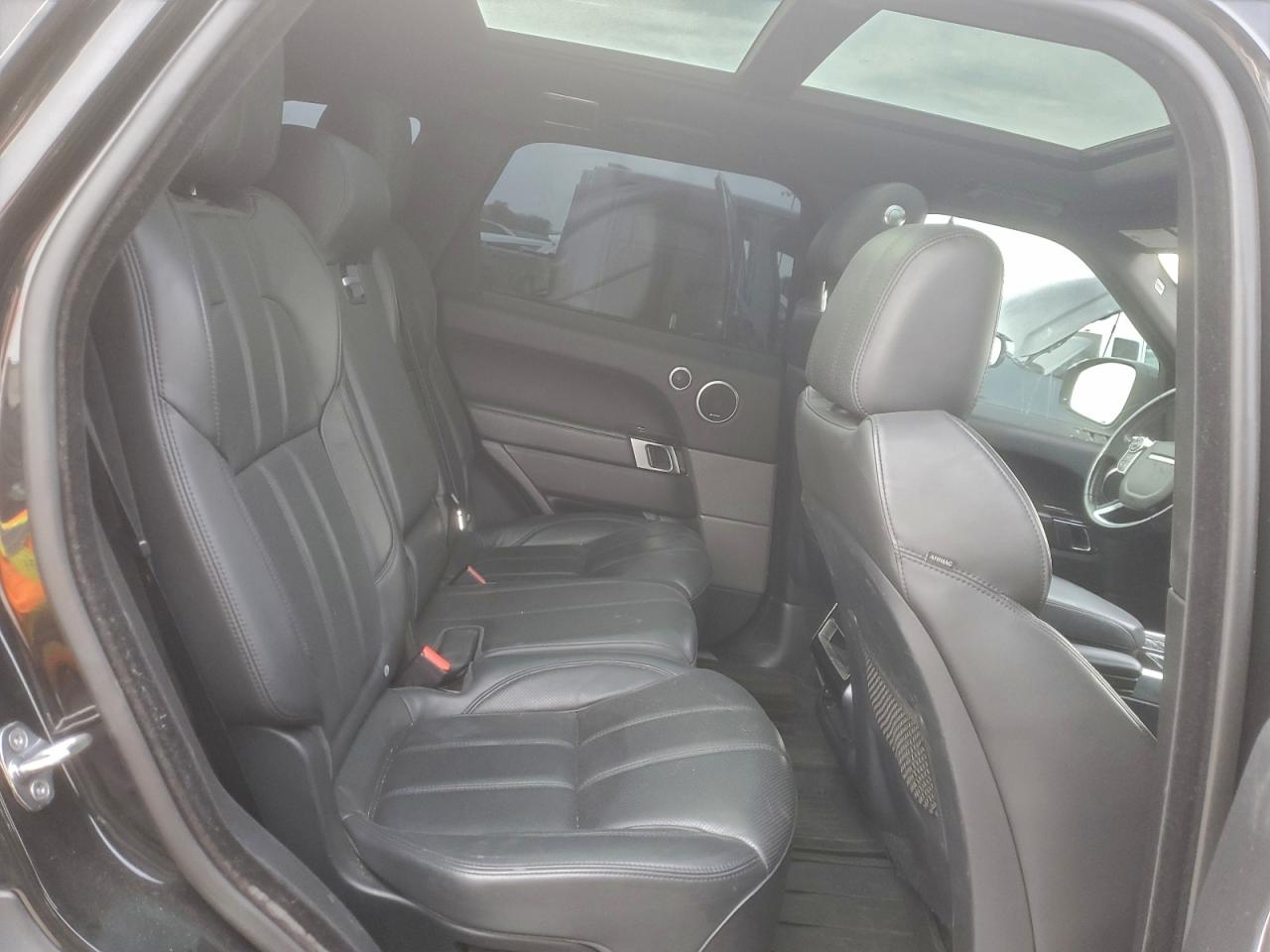 2016 LAND ROVER RANGE ROVER SPORT HSE photo 11