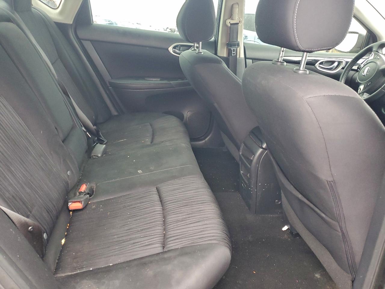 2019 NISSAN SENTRA S photo 10