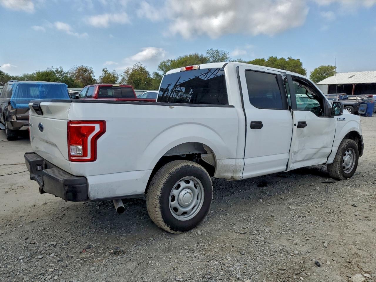 2017 FORD F150 SUPERCREW photo 3