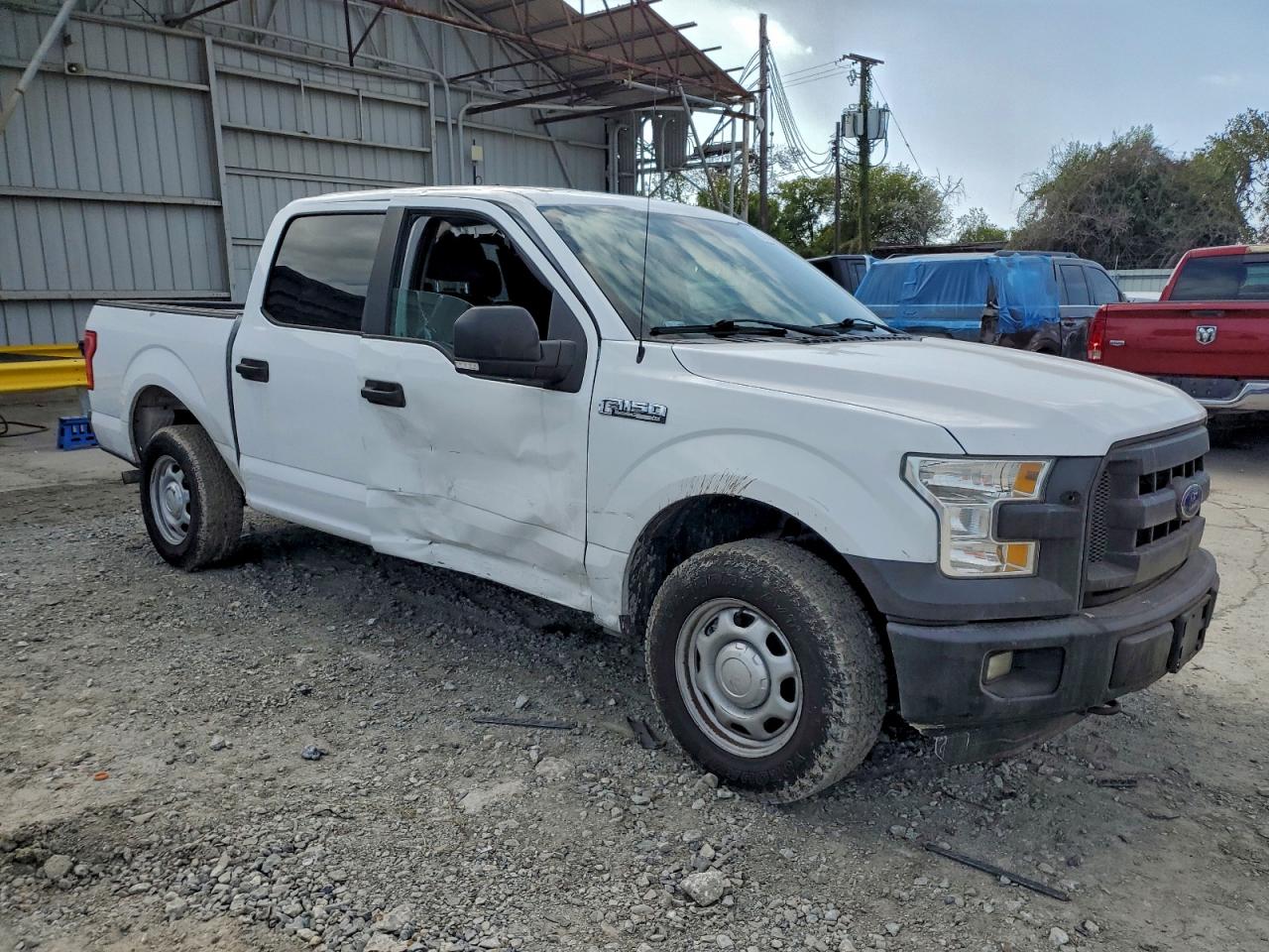 2017 FORD F150 SUPERCREW photo 4