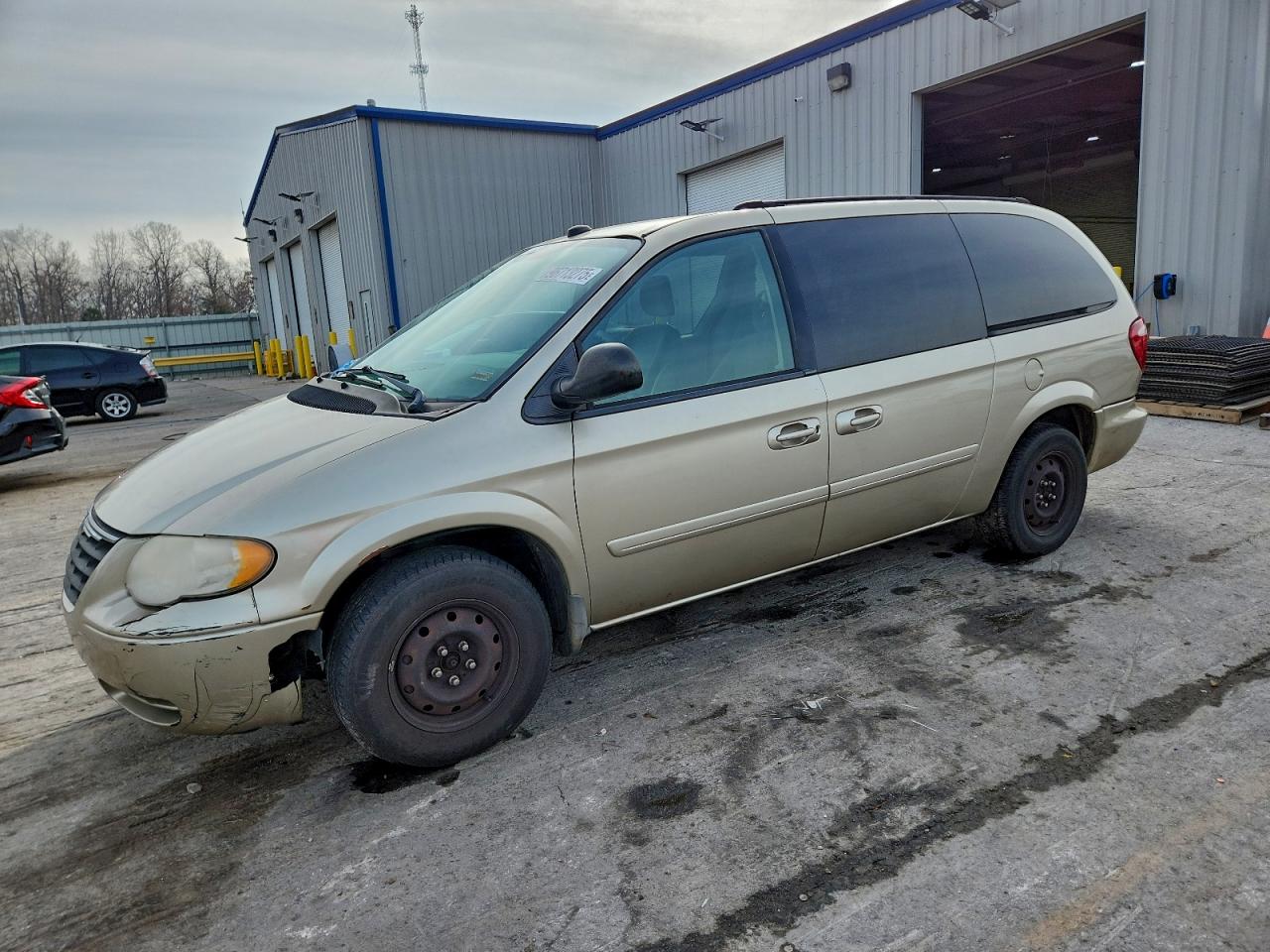 2005 CHRYSLER TOWN & COUNTRY